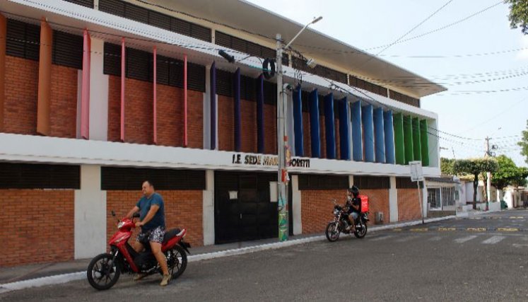 Escuela de Santa Teresita fue construída por la comunidad y el Ejército Nacional.