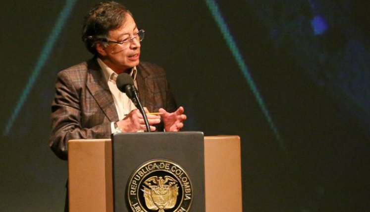 "CUANDO QUIERA ECUADOR, NOS REUNIMOS": PETRO