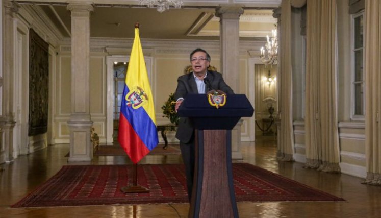 Petro anuncia proyecto de ley para obligar a futuros presidentes a decretar un salario mínimo vital, ¿es viable?