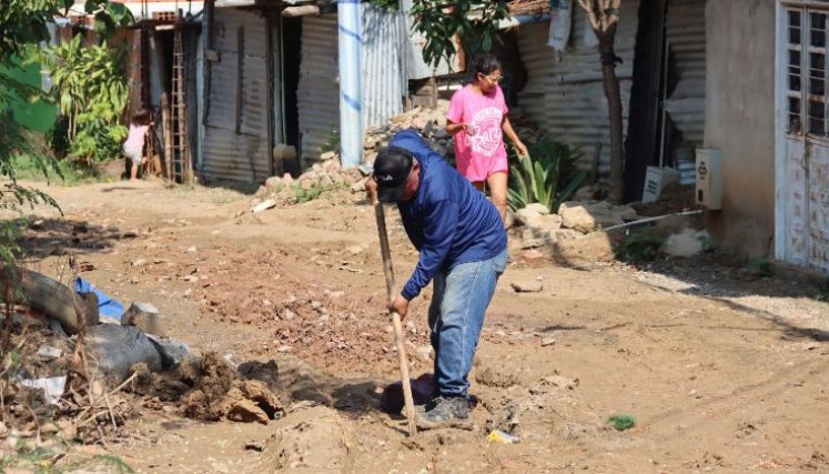 La calle 24 es una de las más afectadas en Montevideo 1