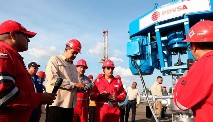 Las expropiaciones a las empresas extranjeras por parte de Hucho Chávez y la mala administración Nicolás Maduro llevaron a la ruina a la industria petrolera de Venezuela. / Foto archivo