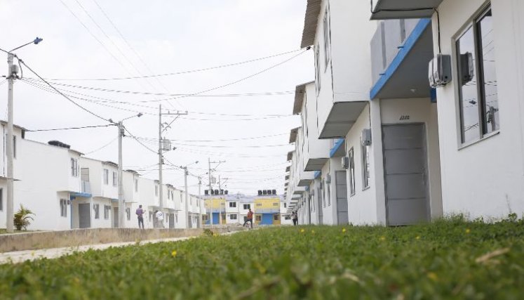 MINVIVIENDA ORDENÓ COBRAR VIVIENDA VIS EN PESOS PARA FRENAR ALZAS