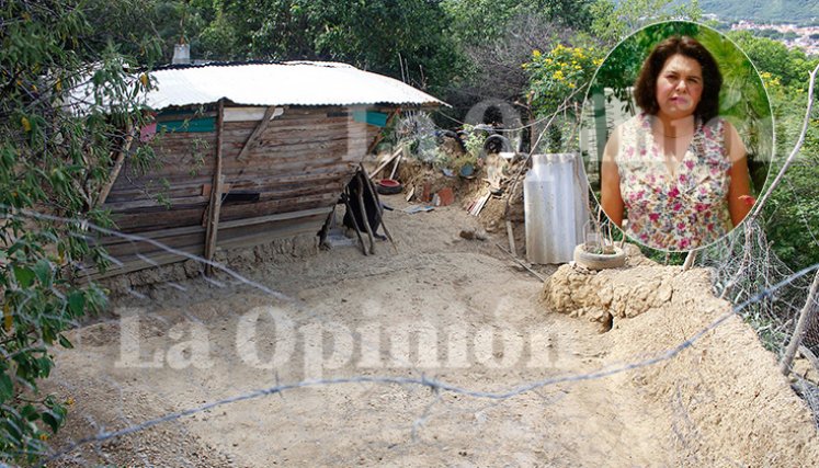 En el corredor del frente de la humilde vivienda fue encontrada muerta Otilia Ojeda Flórez, de 64 años. / Foto: Stefany Peñaloza-La Opinión