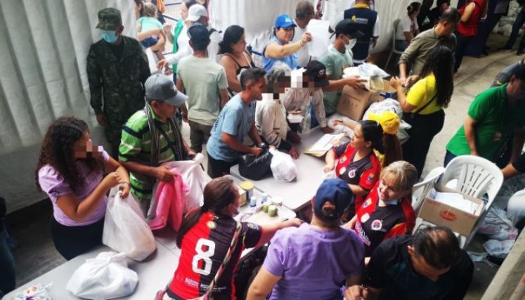 Desplazados que arribaron a Cúcuta recibieron la ayuda humanitaria de la alcaldía./Foto cortesía