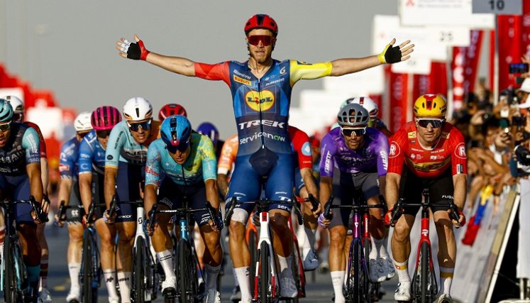 El italiano Jonathan Milan volvió a ser el más veloz en la quinta etapa del UAE Tour.