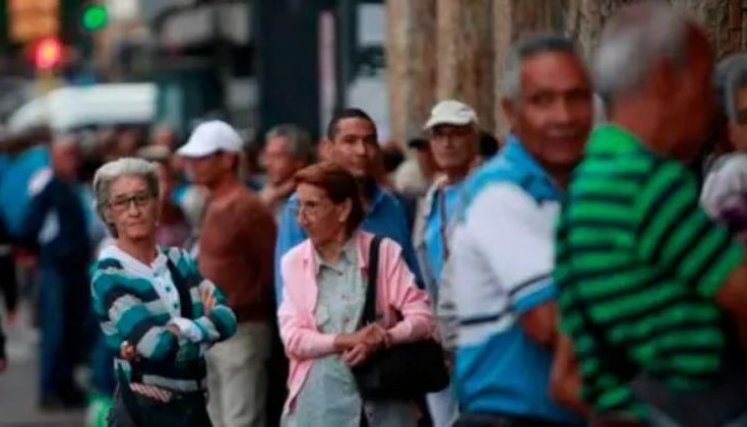Más de 500.000 personas en Colombia llegarán a la edad de pensión en 2026