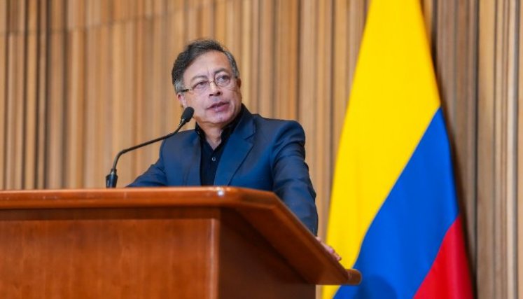 “Suspender decreto del salario mínimo pone en riesgo la Constitución y poder adquisitivo de trabajadores”: Petro