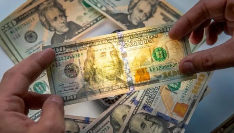 Remesas dejaron más divisas que las exportaciones de café y carbón juntas en 2025