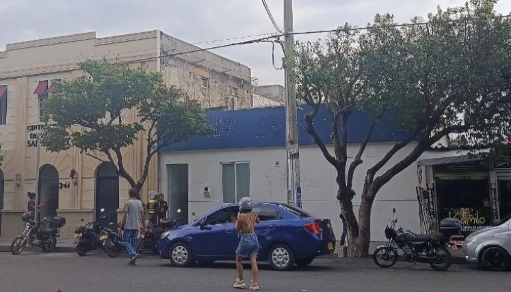 Sede temporal del Hospital Mental Rudesindo frente al parque Colón
