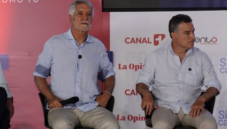 Enrique Peñaloza y Anibal Gaviría se expresaron mutuo respeto en el debate/Foto Cortesía
