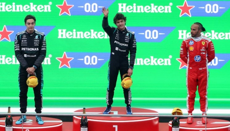 El italiano Kimi Antonelli (Mercedes) de 19 años, hace historia en la Gran Carpa del automovilismo Mundial.