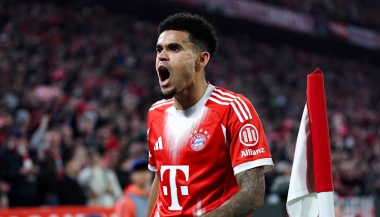 Luis Díaz marcó el cuarto gol del Bayern, en la goleada 4-1 sobre el Atalanta.