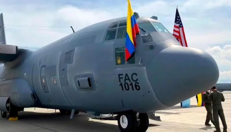 Petro agradeció en 2022 a Gobierno gringo por donación de aviones que hoy llama “chatarra” tras accidente en Putumayo