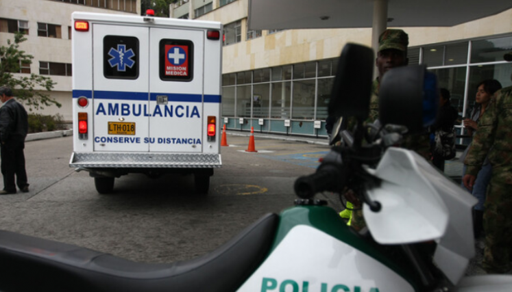 Ambulancia y policia