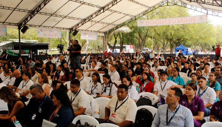 Auditorio lleno para la Cumbre Académica Electoral a la que solo asistieron 10 de los 36 candidatos invitados/Foto Stefany Peñaloza