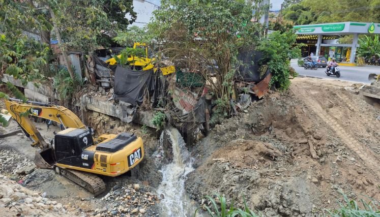  En la fase final se encuentran los cruces especiales para descontaminar las aguas de los riachuelos que atraviesan la ciudad.