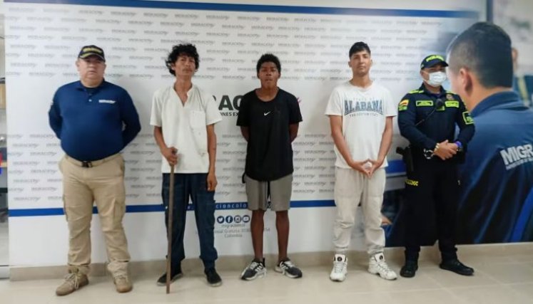 Expulsan a tres venezolanos capturados en Bucaramanga: tenían 28 anotaciones judiciales