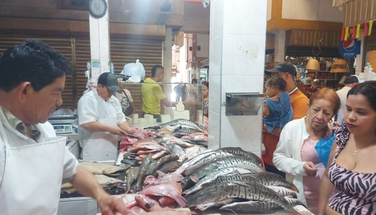Venta de pescado en la mira de las autoridades ambientales.