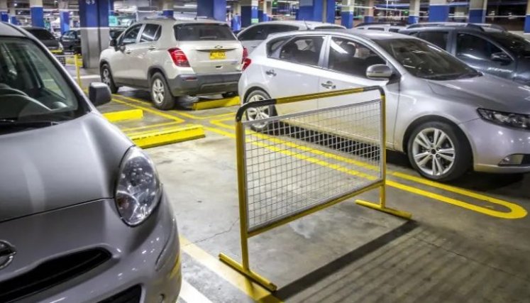 Alerta de la Fiscalía: así es la nueva modalidad de estafa en parqueaderos de centros comerciales