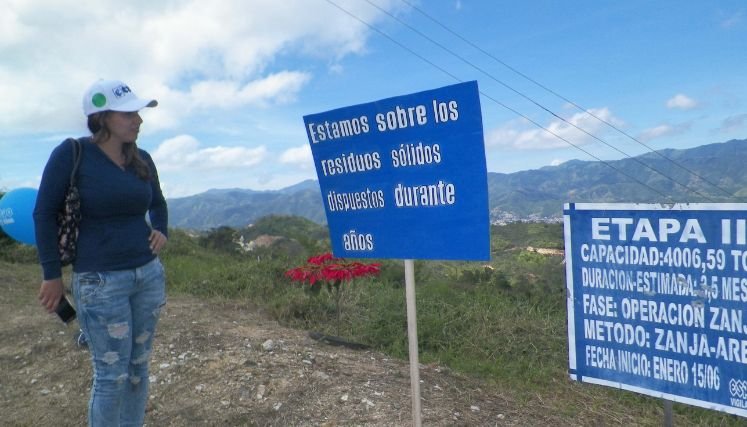 Los voceros comunales de la vereda La Madera denuncian posible contaminación ambiental con los lixiviados.