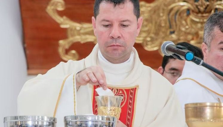 SACERDOTE MURIÓ 