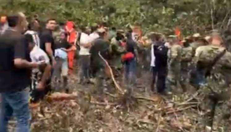 Vivir o morir: Soldados se lanzaron del avión Hércules en Putumayo y así habrían sobrevivido al accidente