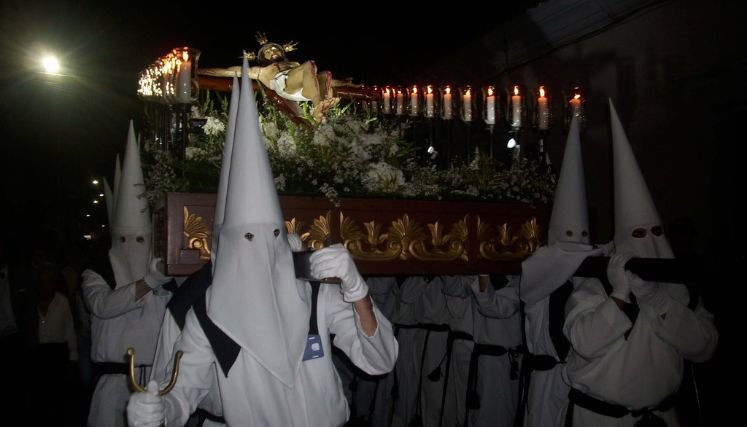 Con inmenso fervor religioso propios y visitantes se alistan a para la Semana Santa en Ocaña.