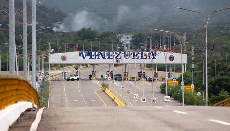 Puente Atanasio Girardot. / Foto Stefany Peñaloza-La Opinión