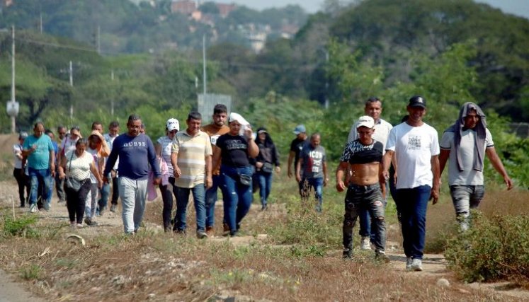Muchos colombianos residentes en Venezuelas pasaron la frontera de manera irregular para votar/Foto Carlos Ramírez