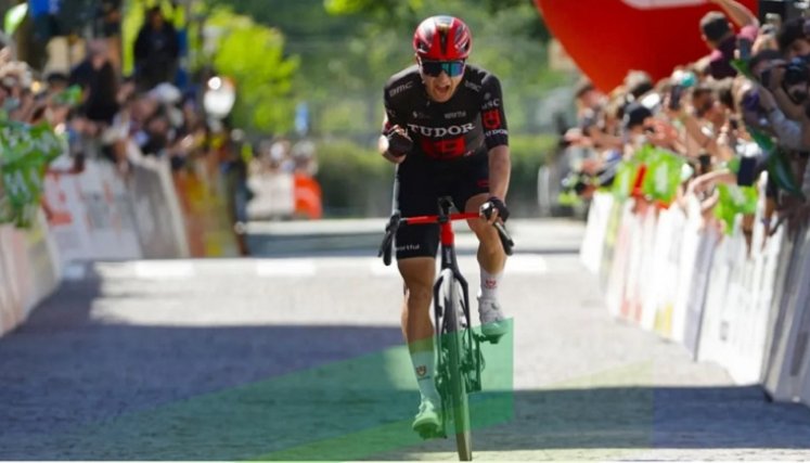 El alemán Lennart Jasch, logró una luchada victoria.