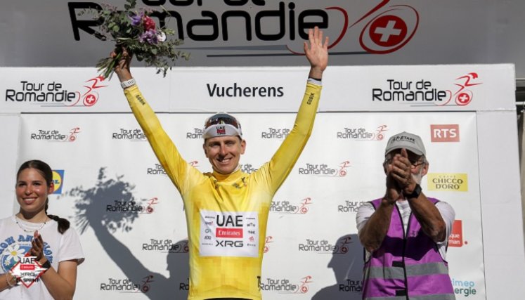 El esloveno Tadej Pogacar volvió a atacar en la montaña.