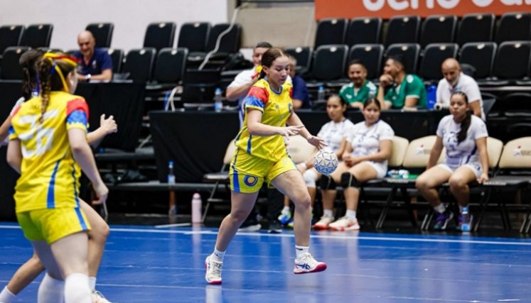 La cucuteña Jetxel Noriega juega su tercer torneo internacional con la selección Colombia junior de balonmano.