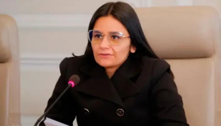 Teléfonos y cuentas bancarias: Angie Rodríguez entregó pruebas en Fiscalía contra Carrillo por presunta extorsión