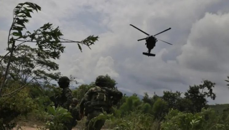 Disidencias intentaron derribar helicóptero que trasladaba a un cabecilla en el Cauca