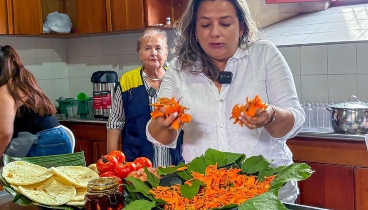 Abuelitas de Ocaña preparan los siete potajes para mantener vivas las tradiciones.