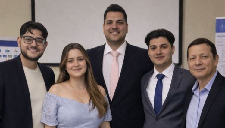 Estudiantes ingeniería multimedia