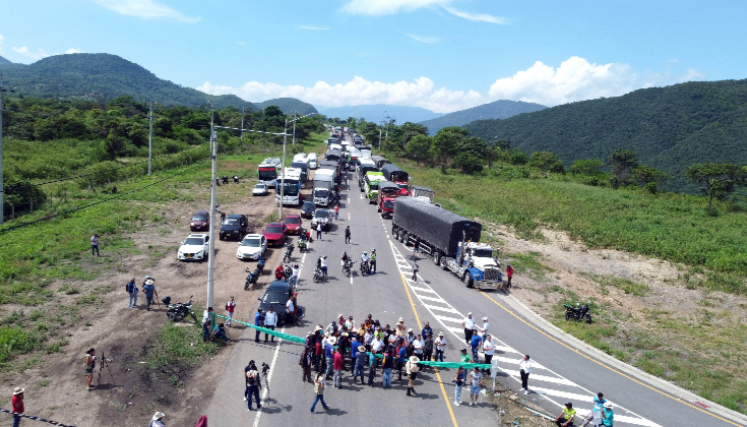 Bloqueos en vias nacionales. 