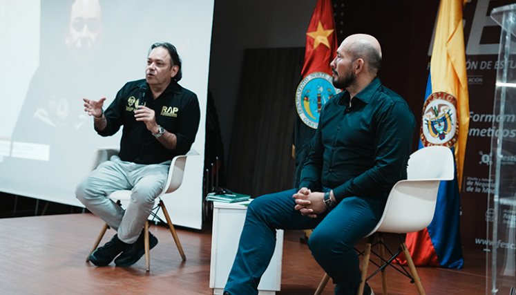 Hugo Rodríguez y Jhoel Bustos, gerente y subgerente de la RAP El Gran Santader, durante la rendición de cuentas de la vigencia 2025. / Foto cortesía