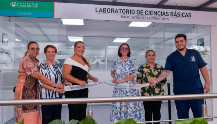 Laboratorio de Ciencias de la Unisimón. 