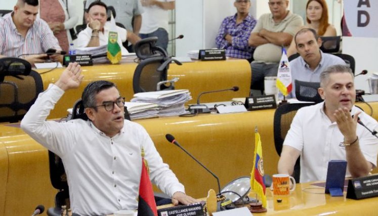 Concejales Oliverio Castellanos y Leonardo Jácome/Foto Carlos Ramírez