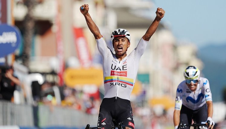 El ecuatoriano Jonathan Narvaéz (UAE) continúa haciendo historia en el Giro 
