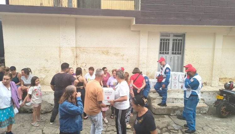 Damnificados comenzaron a recibir las ayudas humanitarias. 