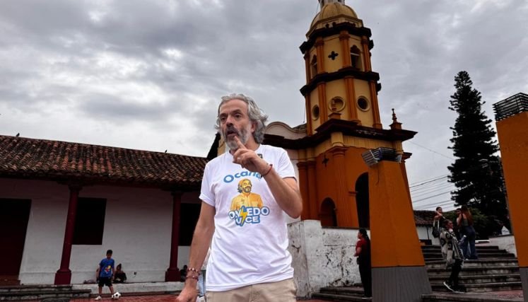 Superando inconvenientes de seguridad y desafiando la lluvia arribó a Ocaña el candidato vicepresidencial, Juan David Oviedo.