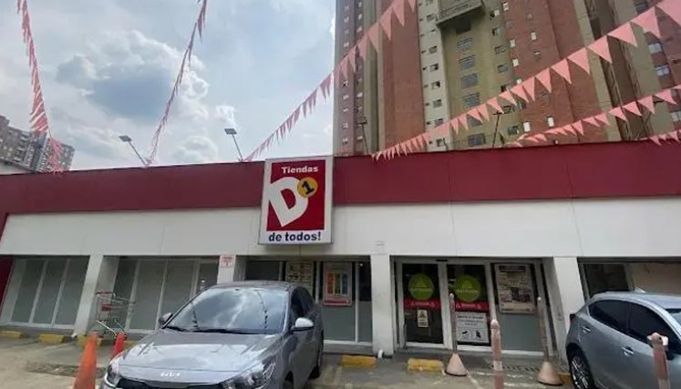 Presunto ladrón murió electrocutado cuando intentaba meterse a  una tienda D1, en Medellín