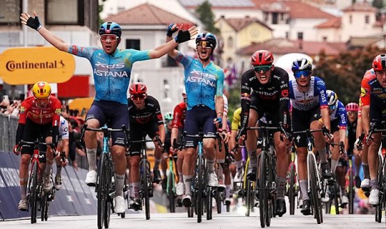 El uruguayo Guillermo Thomas Silva (adelante)  dio una gran sorpresa en el Giro de Italia, con un triunfo histórico para su país.