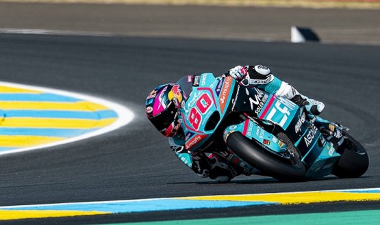 El piloto colombo-español le costó maniobrar su moto en el Le Mans, durante las primeras prácticas de clasificación.