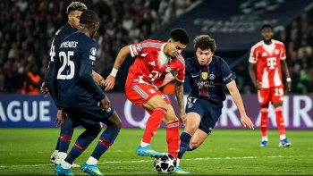 Luis Díaz marcó el cuarto gol del Bayern, en la derrota ante el París SG en la ida de la semfinal de la Champions.