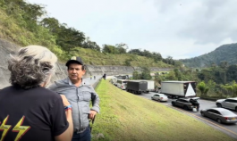 Juan Daniel Oviedo atrapado en bloqueo en Tona, Santander.