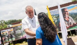 El director general del SENA, Jorge Eduardo Londoño, durante su intervención en la apertura de Tienda Zajuna Campo, en El Zulia./ Foto: Carlos Ramírez