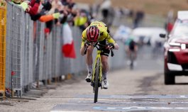 Jonas Vingegaard, apareció en la montaña del Giro.